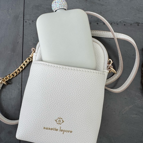 Nanette Lepore white Crossbody Bag with Gold Accents and flask - Picture 2 of 7